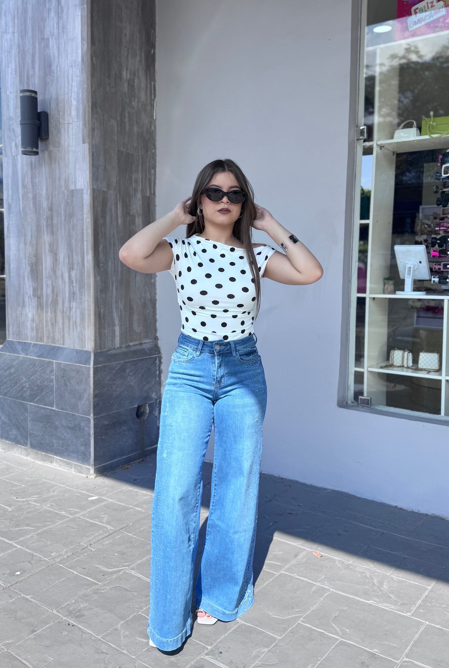 PALAZO JEANS CON BRILLO