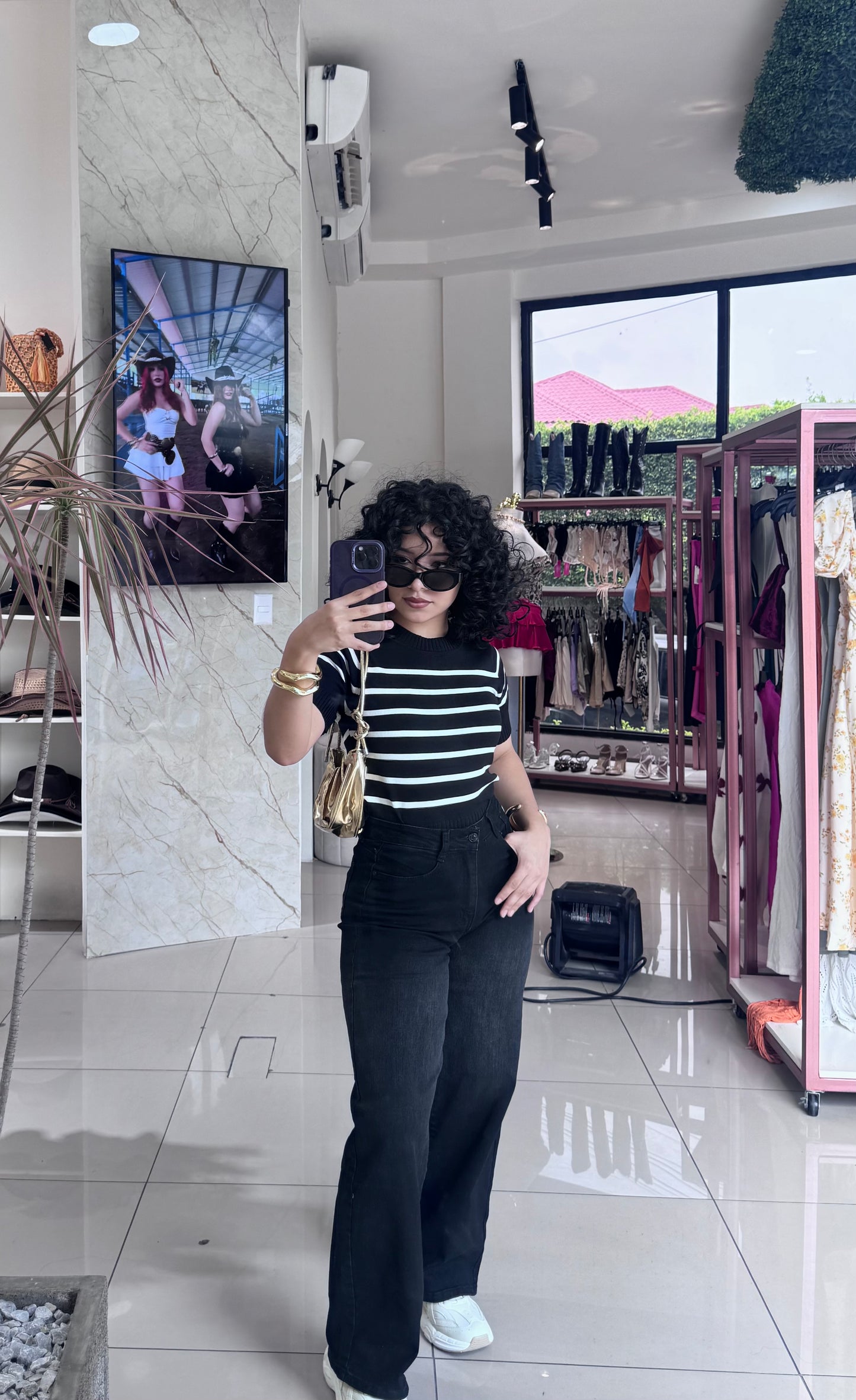 MOM JEANS OSCURO DESLAVADO