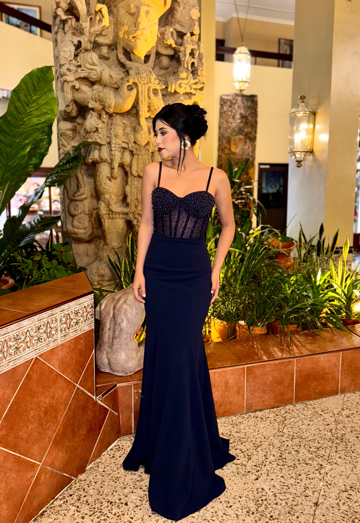 GALA PERLA BORDADA ESTILO SIRENA