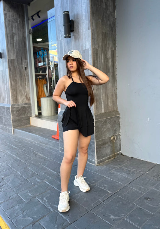 VESTIDO CON SHORT DEPORTIVO