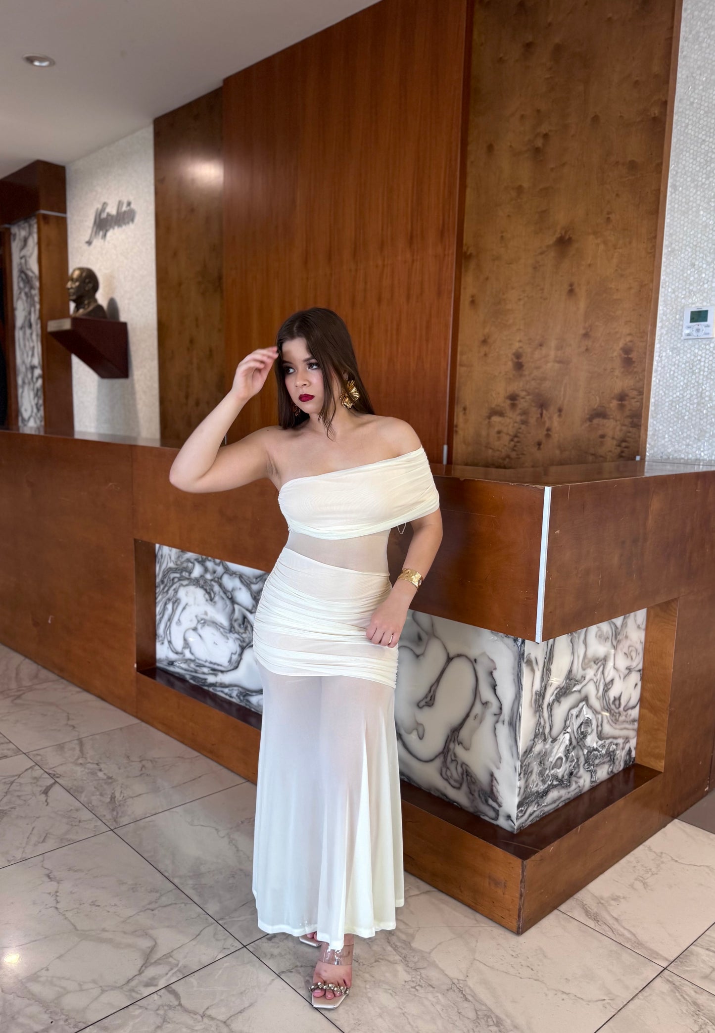 MAXI DRESS AL HOMBRO PLISADO