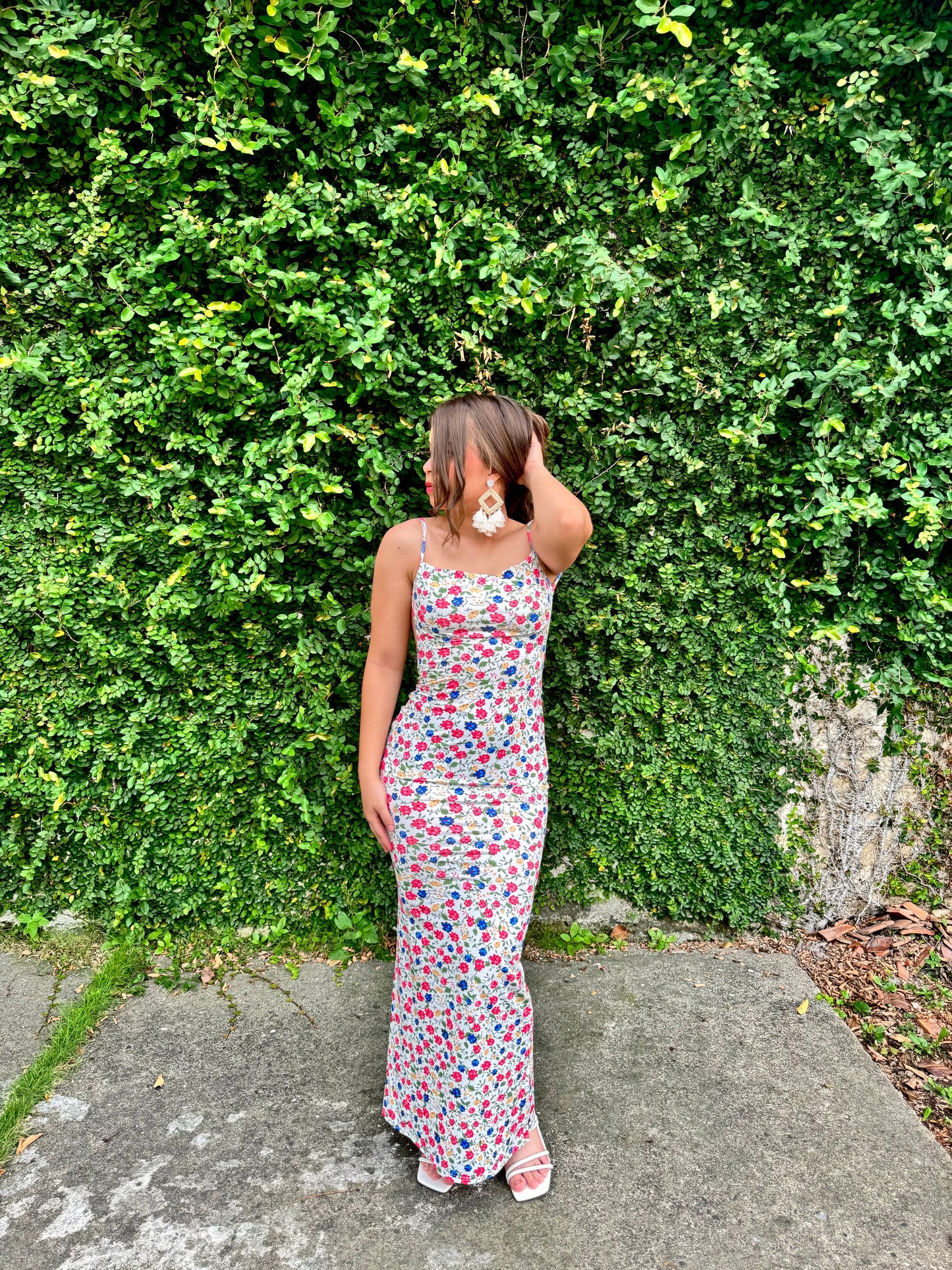 VESTIDO FLORAL AJUSTADO