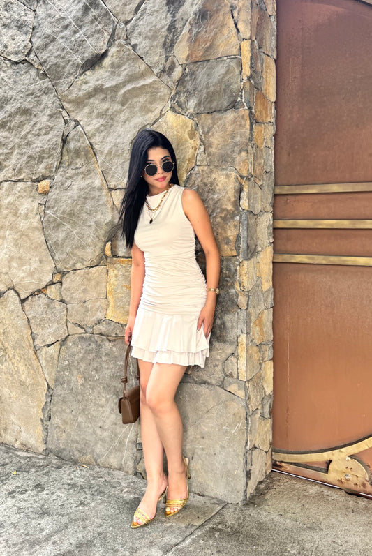 VESTIDO CREMA AJUSTADO