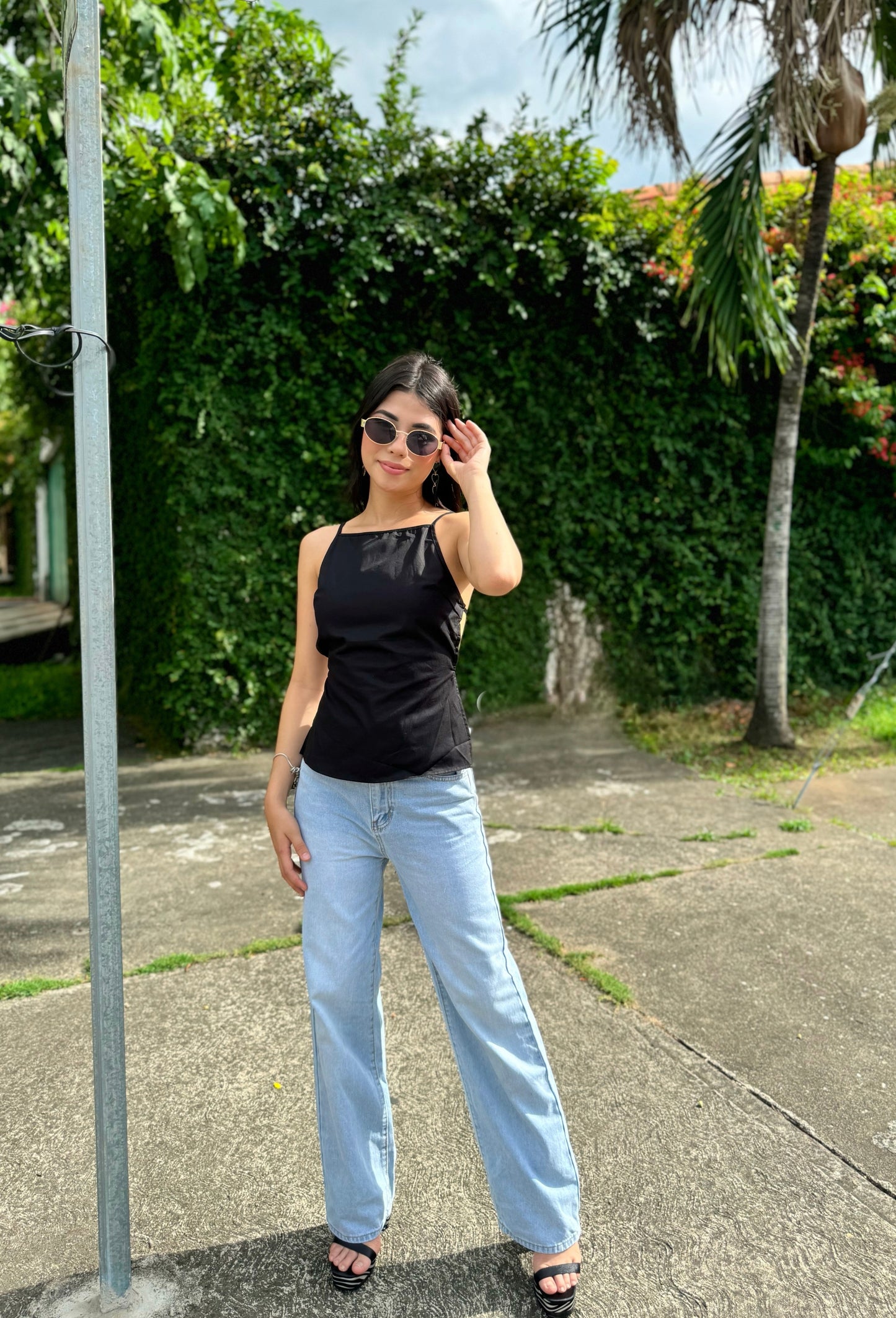 MOM JEANS PIERNA ANCHA