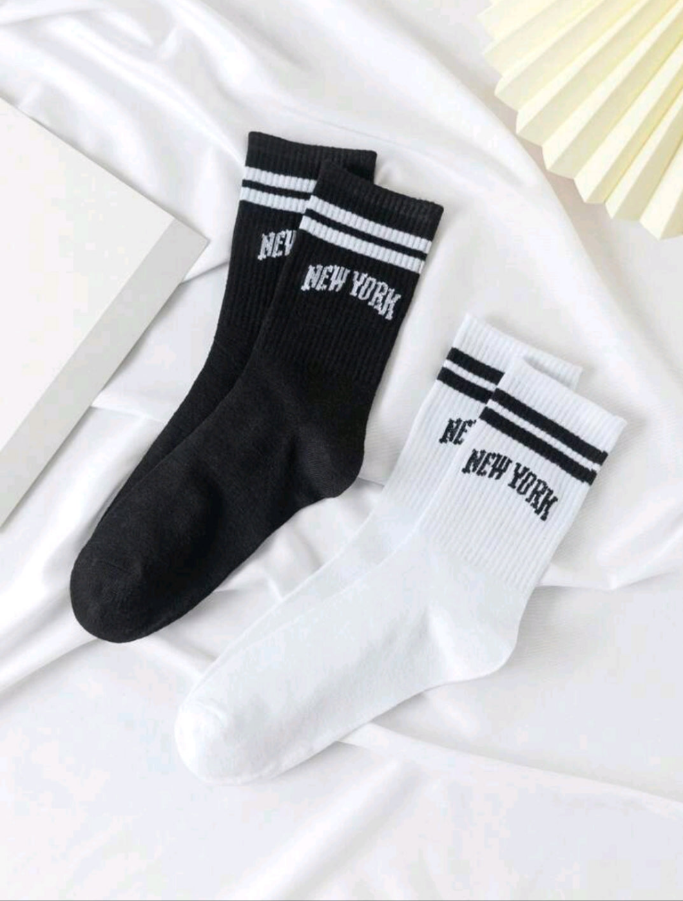SET DE DOS PARES DE CALCETAS DEPORTIVAS